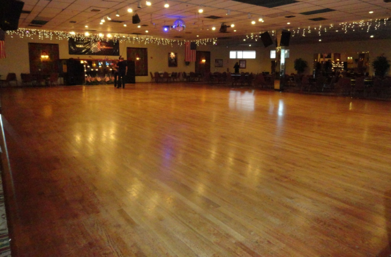 goldcoast-ballroom-dance-floor-floating-oak-40-x-60-compressed